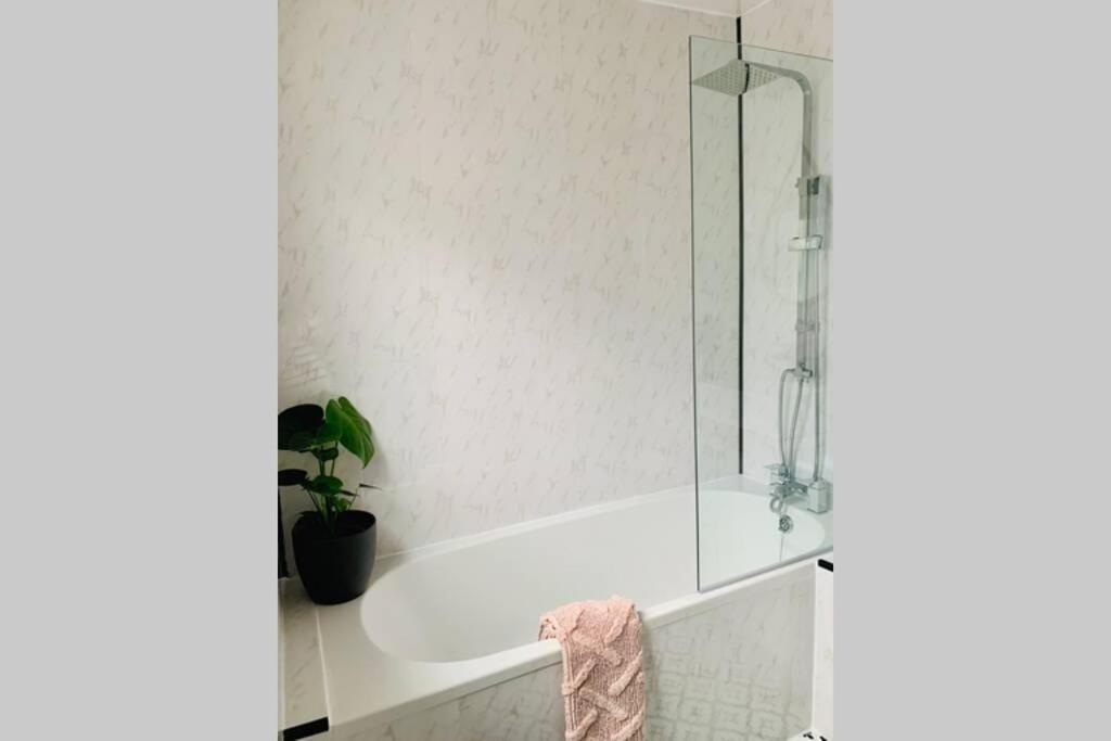 The Nook - A Stylish Apartment With Garden, Near The Beach Berwick Upon Tweed ภายนอก รูปภาพ